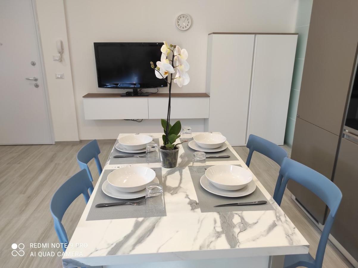 Blu Apartment Civitanova Marche Buitenkant foto