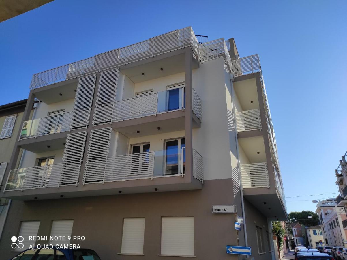 Blu Apartment Civitanova Marche Buitenkant foto